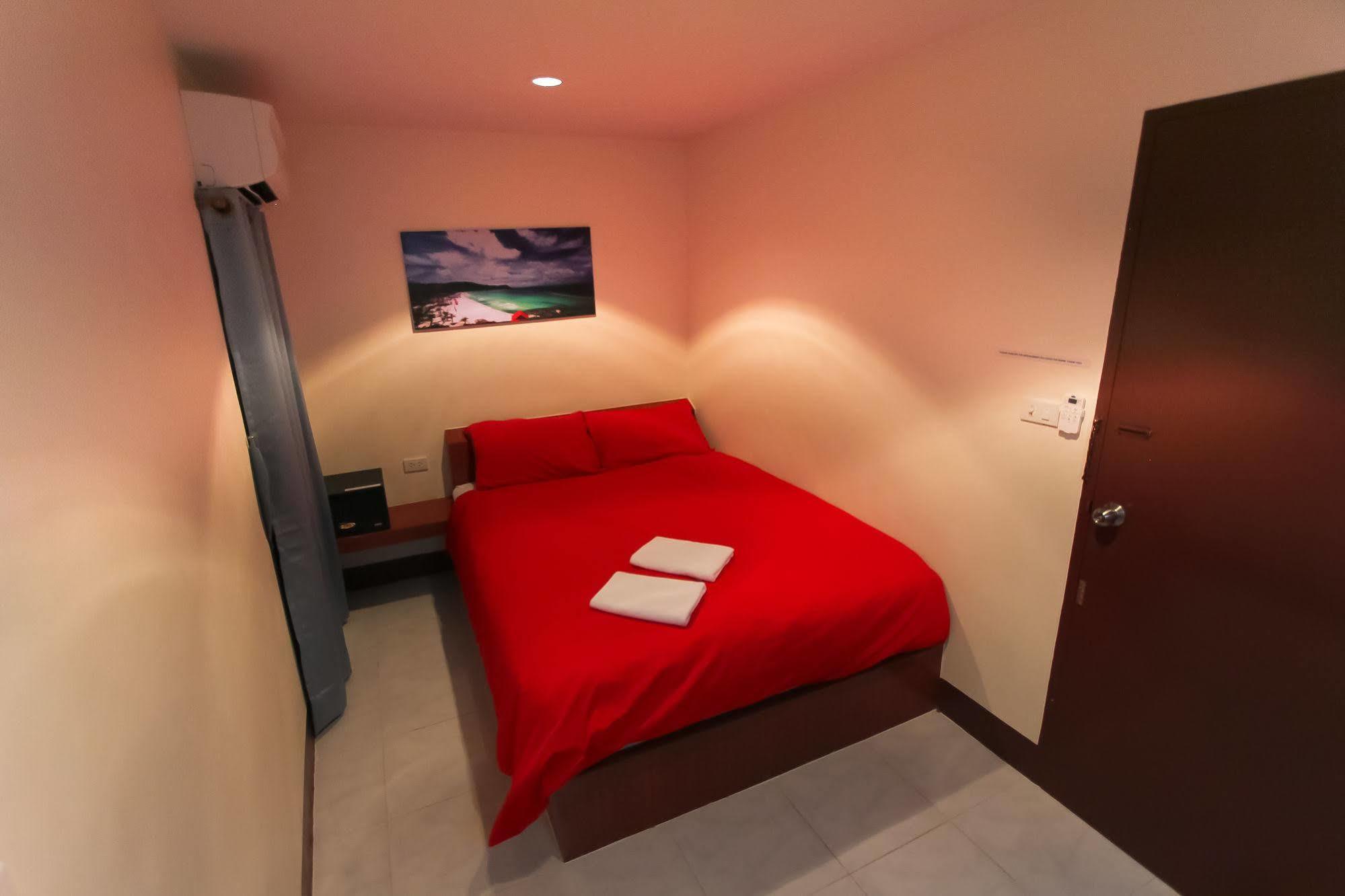 Walking Street Guest House Pattaya Exterior foto