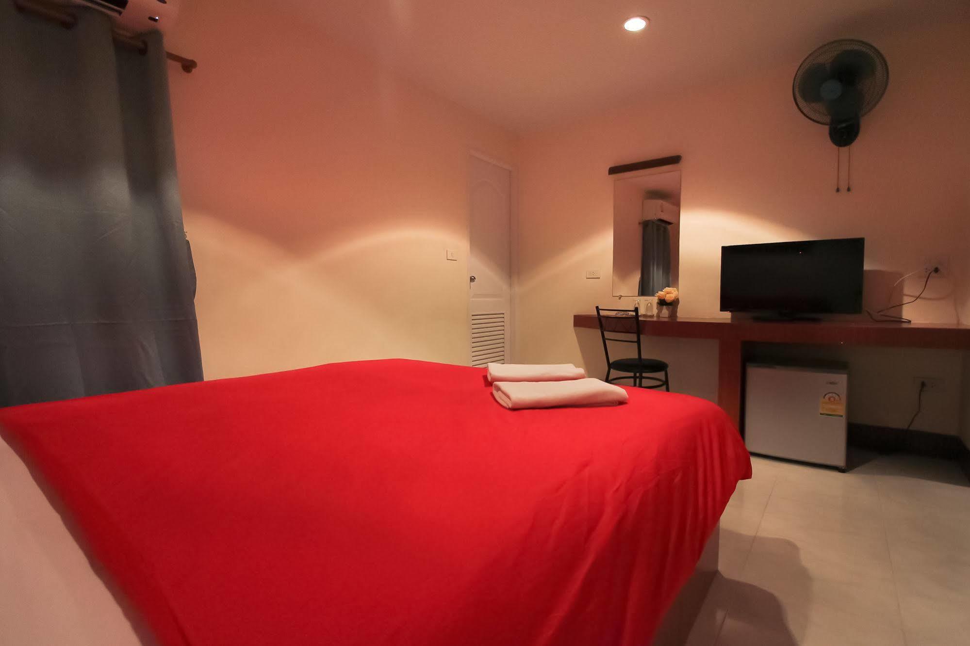 Walking Street Guest House Pattaya Exterior foto