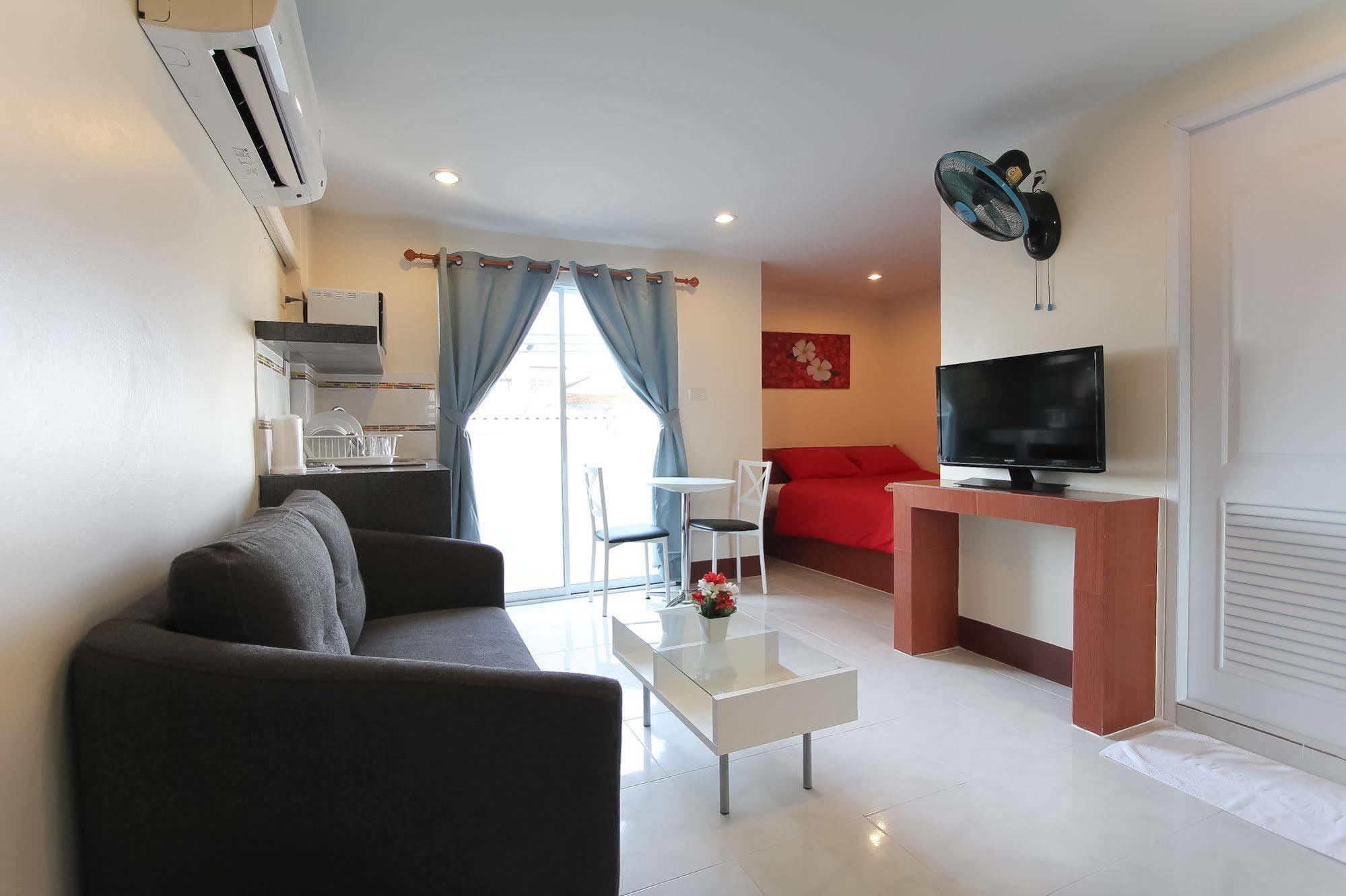 Walking Street Guest House Pattaya Exterior foto